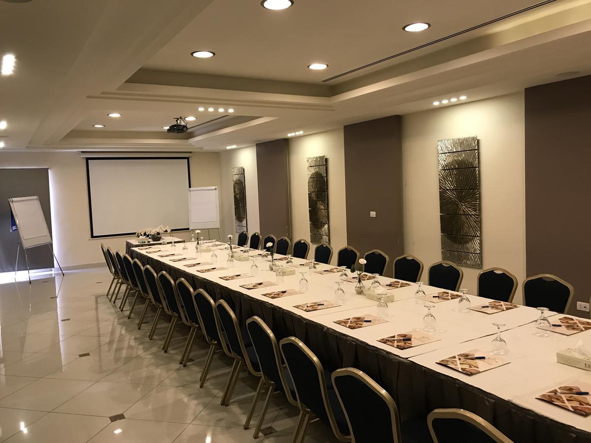 Capri Hotel Suites Amman Extérieur photo