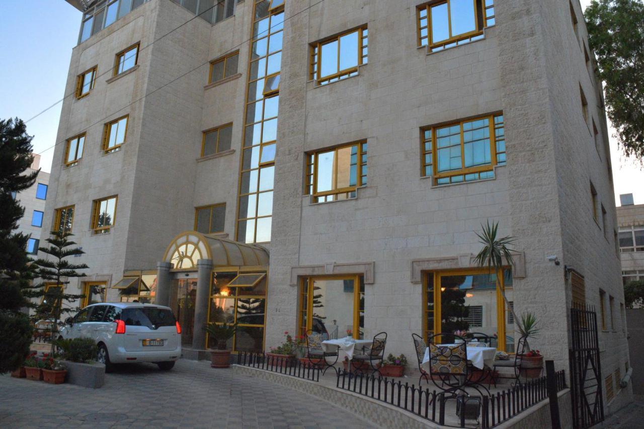 Capri Hotel Suites Amman Extérieur photo